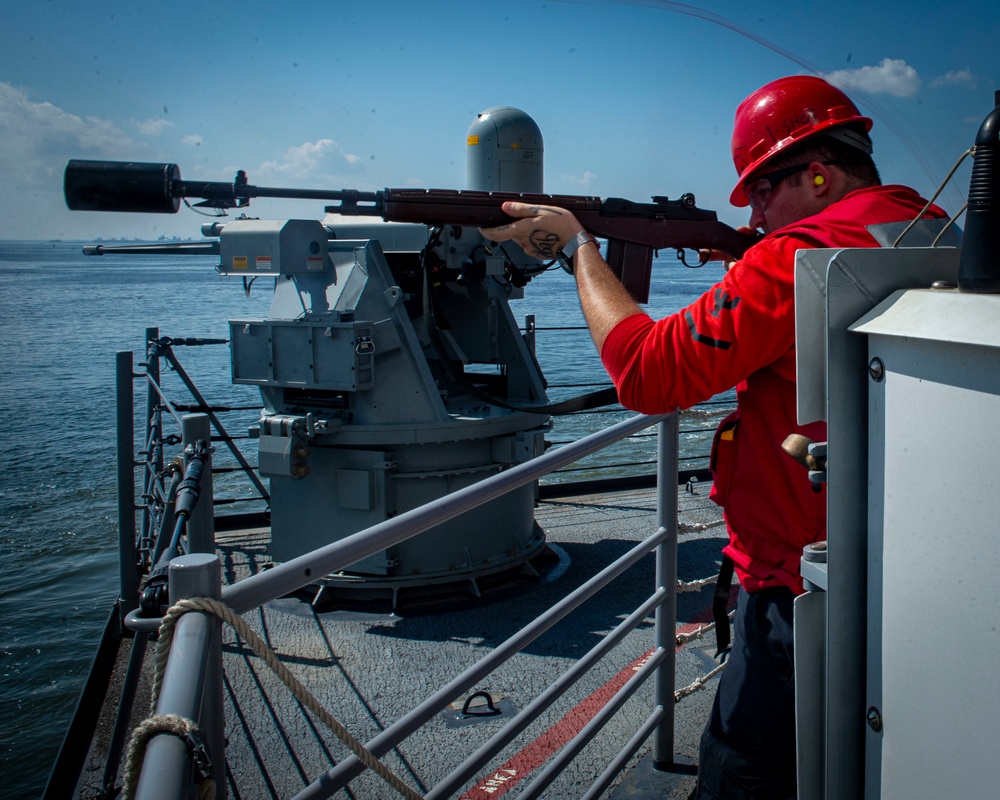 GHWB Pulls Into Naval Station Norfolk