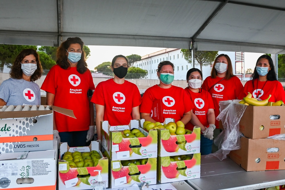 NAVSTA Rota Volunteers Get Food and Donations to Evacuees from Afghanistan