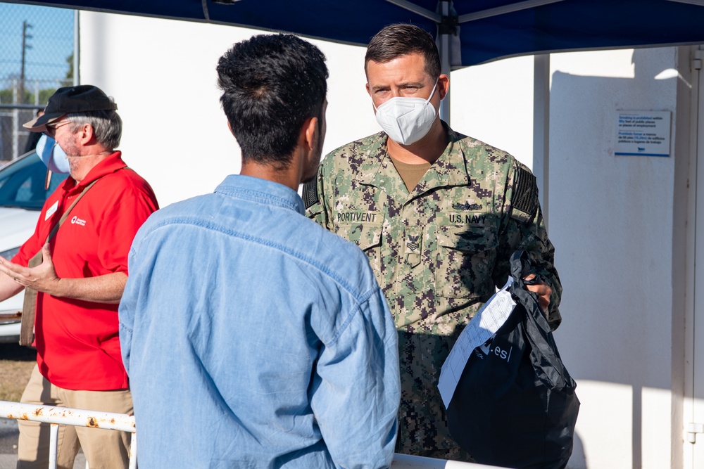 NAVSTA Rota Volunteers Get Food and Donations to Evacuees from Afghanistan