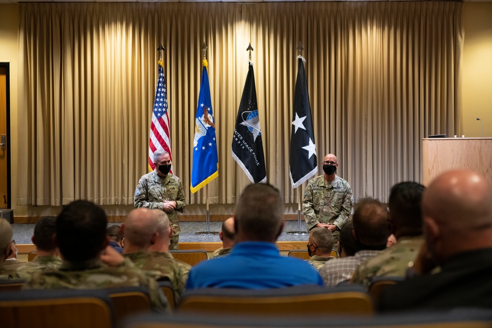 SpOC commander visits Delta 6