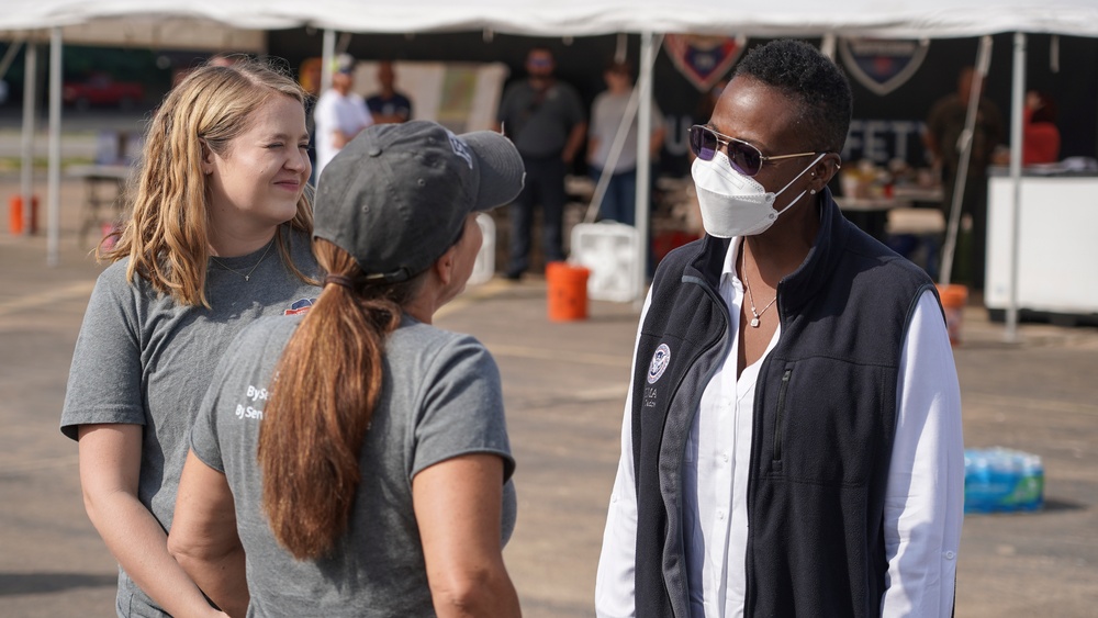 FEMA Federal Coordinating Officer Speaks With Tennessee First Lady