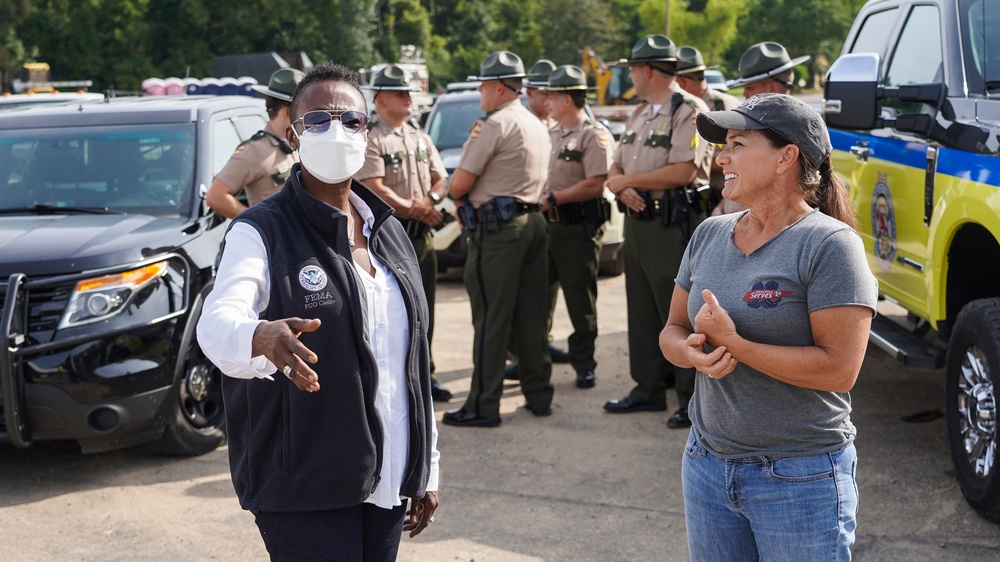 FEMA Federal Coordinating Officer meets Tennessee First Lady