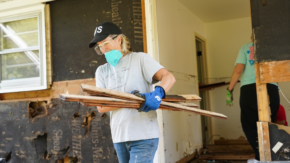 Carrying Out Damaged Floor Boards