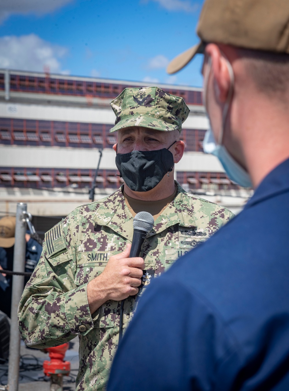 MCPON Visits USS Chung-Hoon Crew