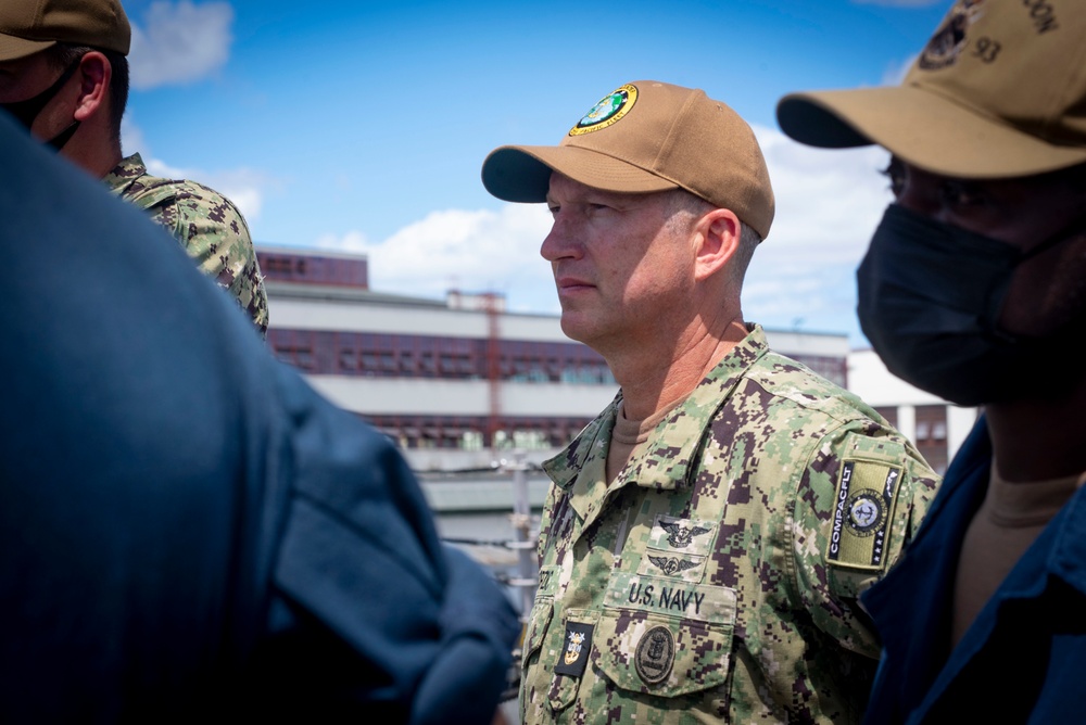 MCPON Visits USS Chung-Hoon Crew