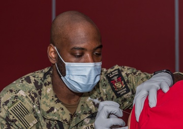 Naval Air Facility Atsugi administers COVID-19 vaccines