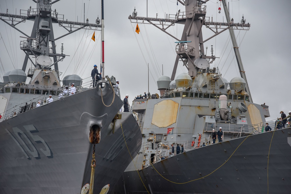 USS Dewey arrives at Commander, Fleet Activities Yokosuka