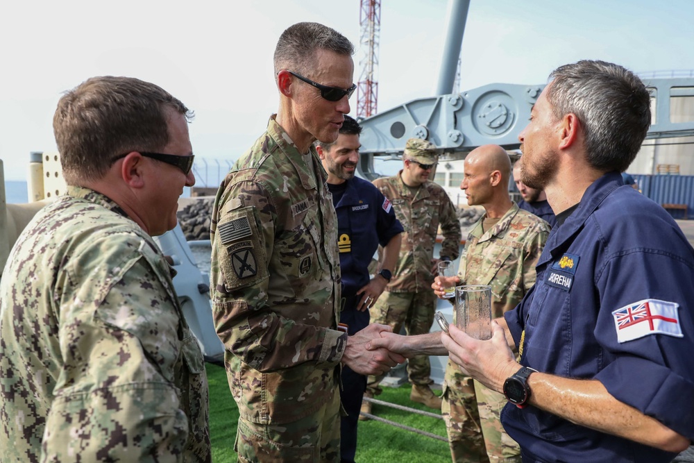 CJTF-HOA commander visits H.M.S Brocklesby, H.M.S Shoreham