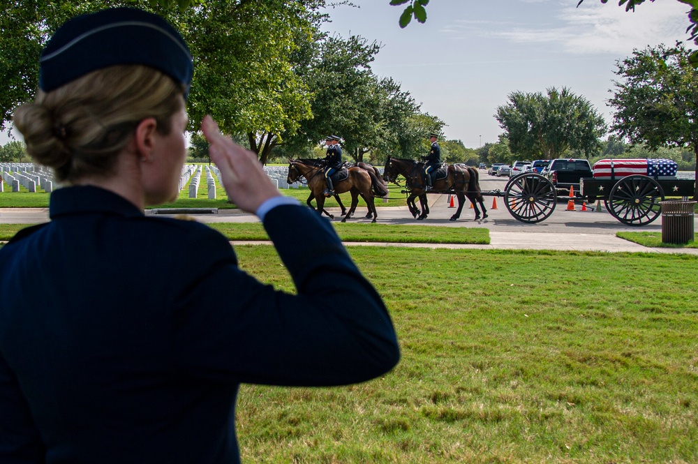 Col. Richard &quot;Dick&quot; Cole, last Doolittle Raider, laid to rest at Fort Sam Houston Cemetery