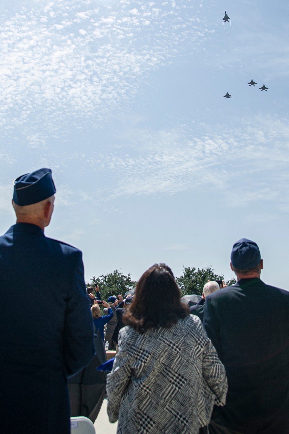 Col. Richard &quot;Dick&quot; Cole, last Doolittle Raider, laid to rest at Fort Sam Houston Cemetery