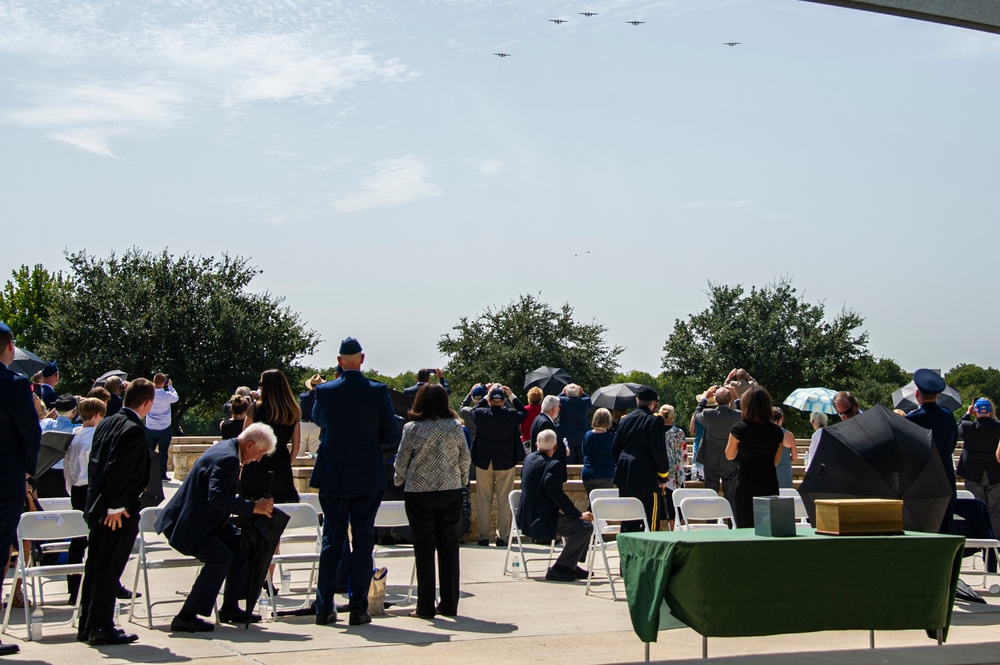 Col. Richard &quot;Dick&quot; Cole, last Doolittle Raider, laid to rest at Fort Sam Houston Cemetery