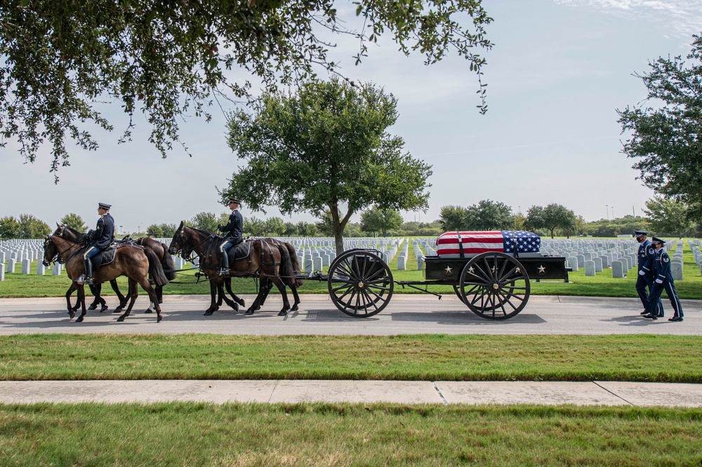 Col. Richard &quot;Dick&quot; Cole, last Doolittle Raider, laid to rest at Fort Sam Houston Cemetery