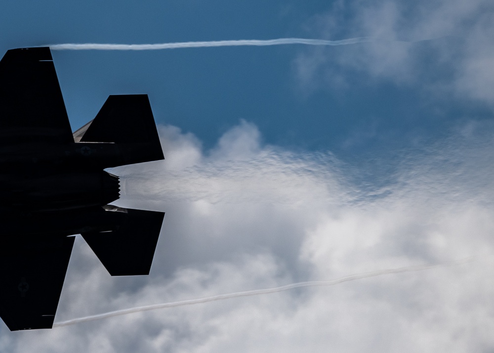 F-35A flies for the 2021 Toronto Air Show