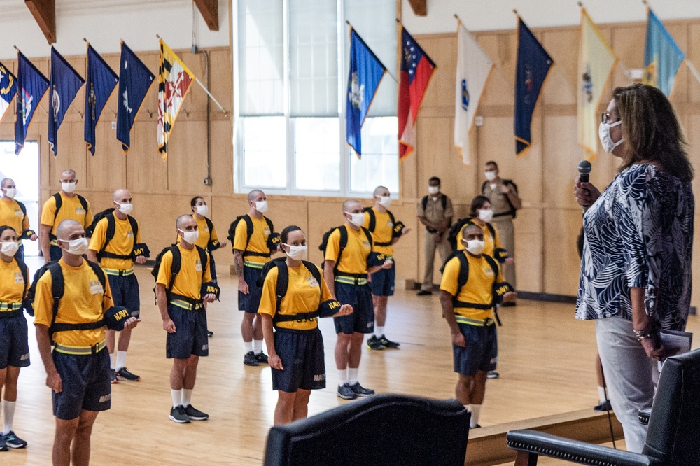 210907-N-TE695-0007 NEWPORT, R.I. (Sept. 7, 2021) OTCN participates in improved physical training uniform wear evaluation