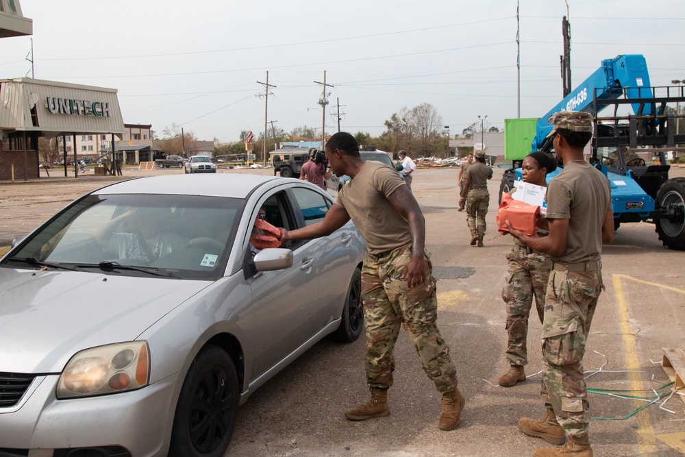 170th Military Police Battalion Assisting at a Point of Distribution
