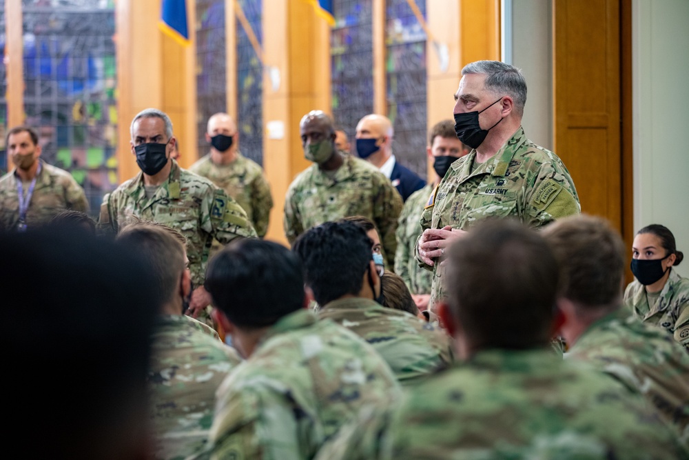 Gen. Mark A. Milley Visits Fort Bragg