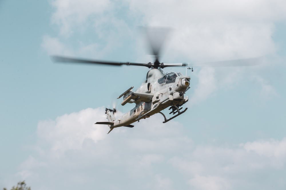 HMLA-169 Conducts IWX