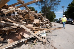 Corps supports FEMA debris mission in Tennessee