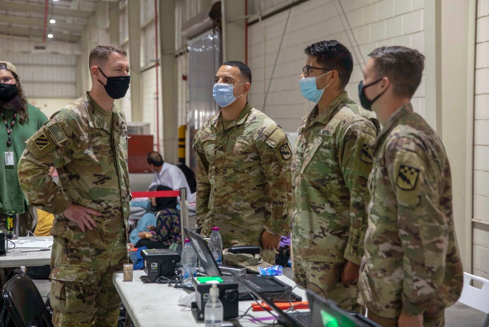 3rd ESC Commander Visits Soldiers Supporting Afghanistan Evacuation Efforts in Qatar