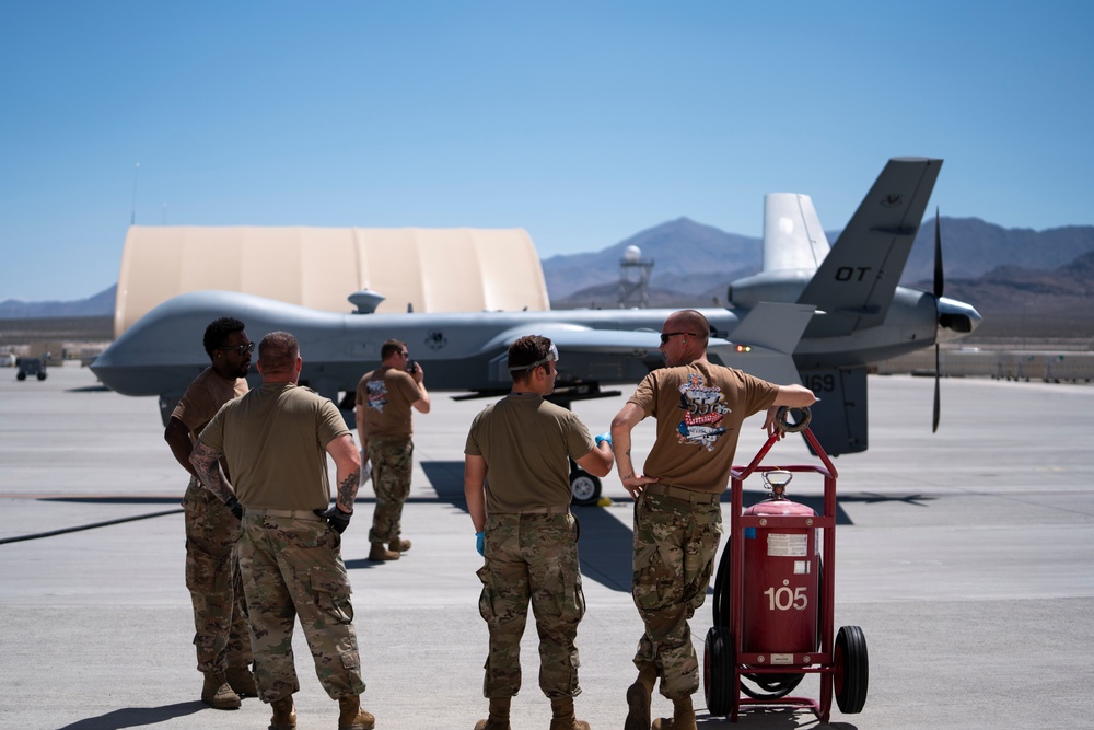 556th TES tests warm refuel