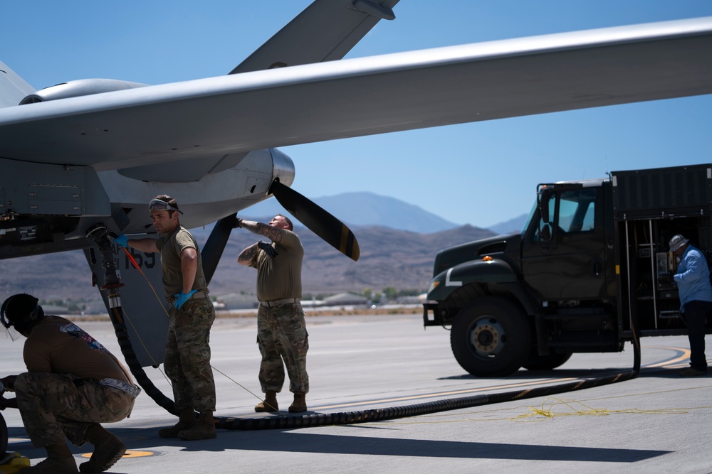 556th TES tests warm refuel