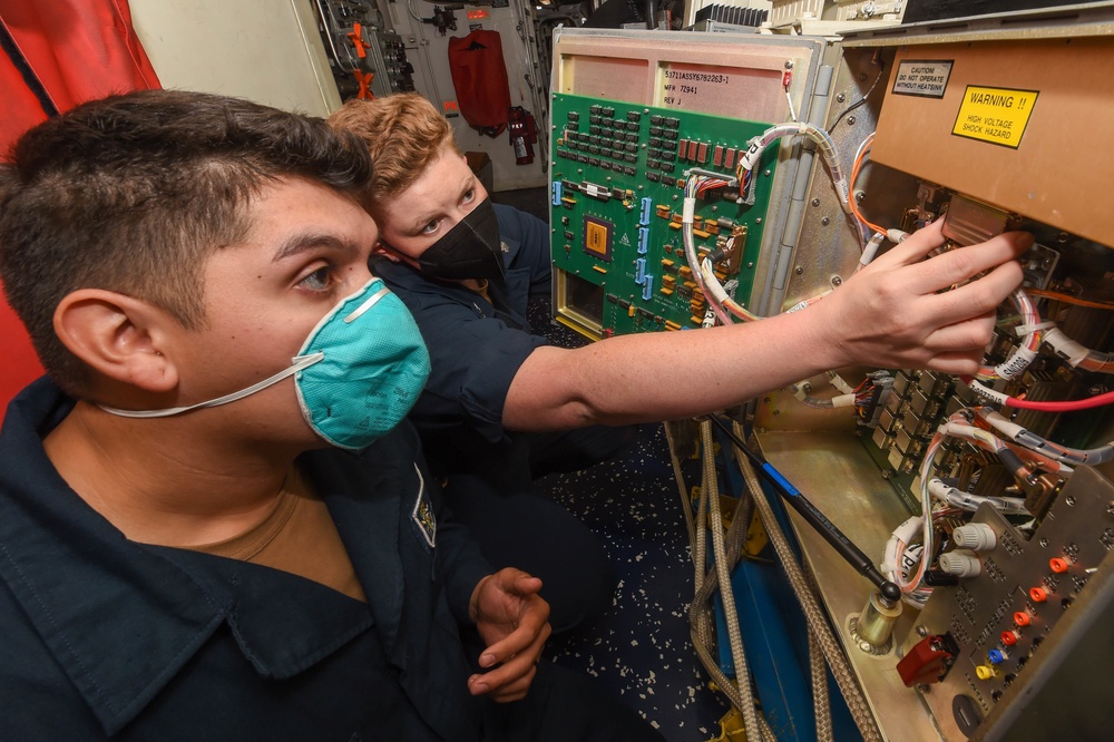 USS Forrest Sherman Finishes Frontier Sentinel; Prepares for Cutlass Fury