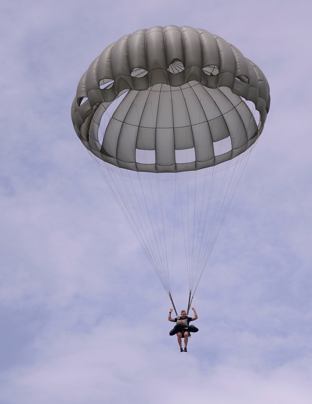 Soldiers Complete Water Jumps