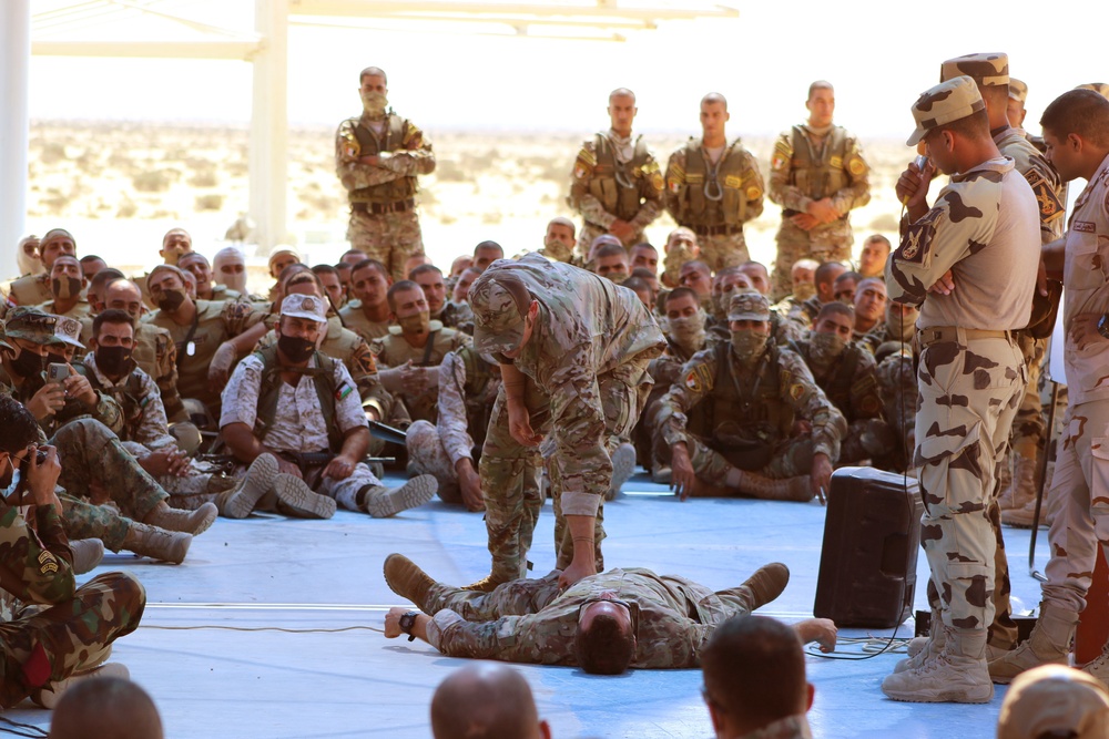 U.S. Special Operators teach Tactical Combat Casualty Care (TCCC) to Egyptian and other partner nations’ SOF at Bright Star 21