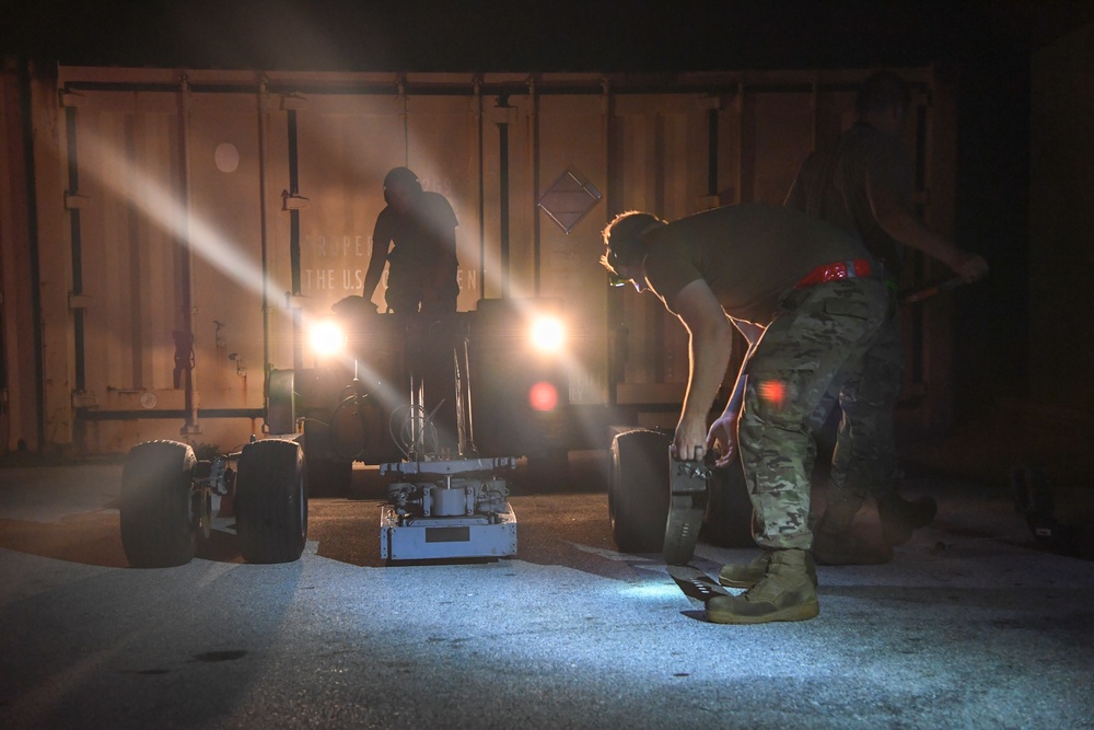 Weapons Troops load B-52