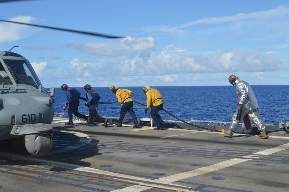 USS Lake Champlain (CG 57) Flight Operations