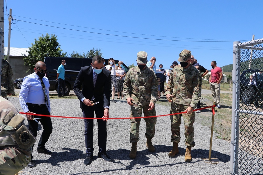 U.S. Army delivers new water supply system benefiting displaced Georgians