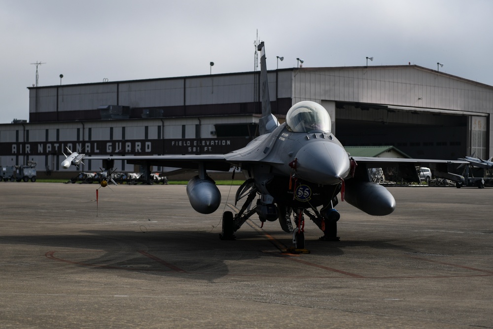 DVIDS - Images - Fighting Falcon at Hulman Field [Image 5 of 6]