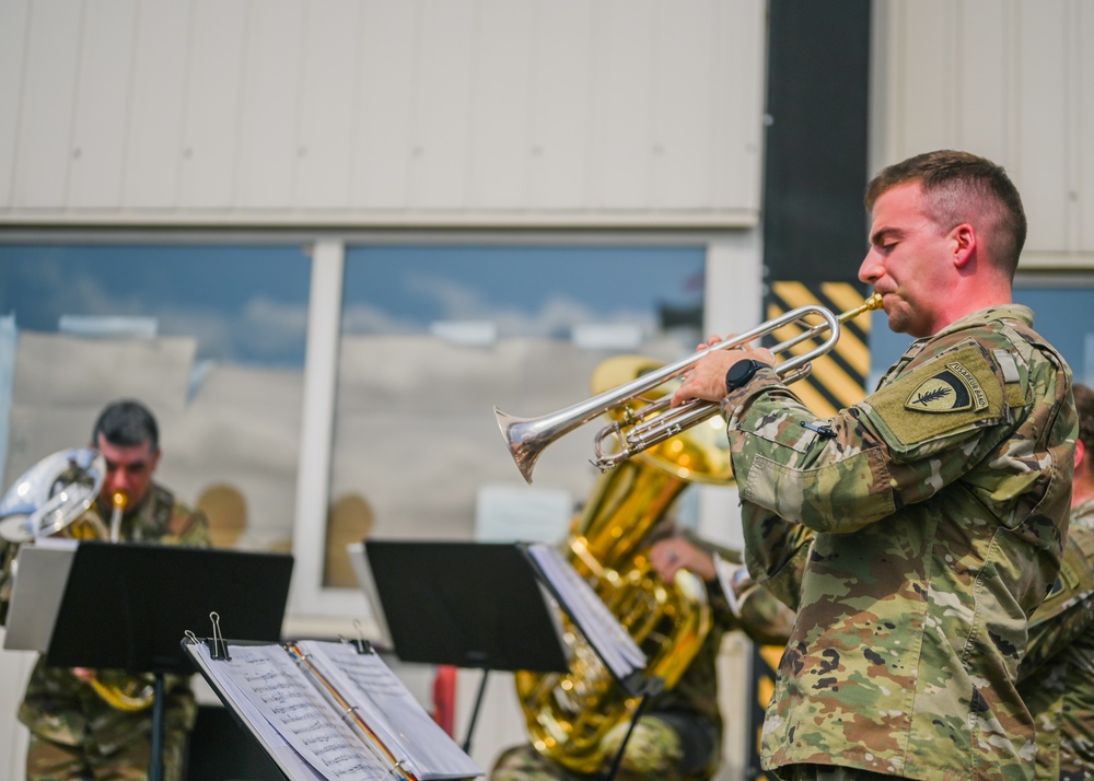 U.S. Army Europe- Africa Band and Chorus perform for evacuees at Ramstein Air Base