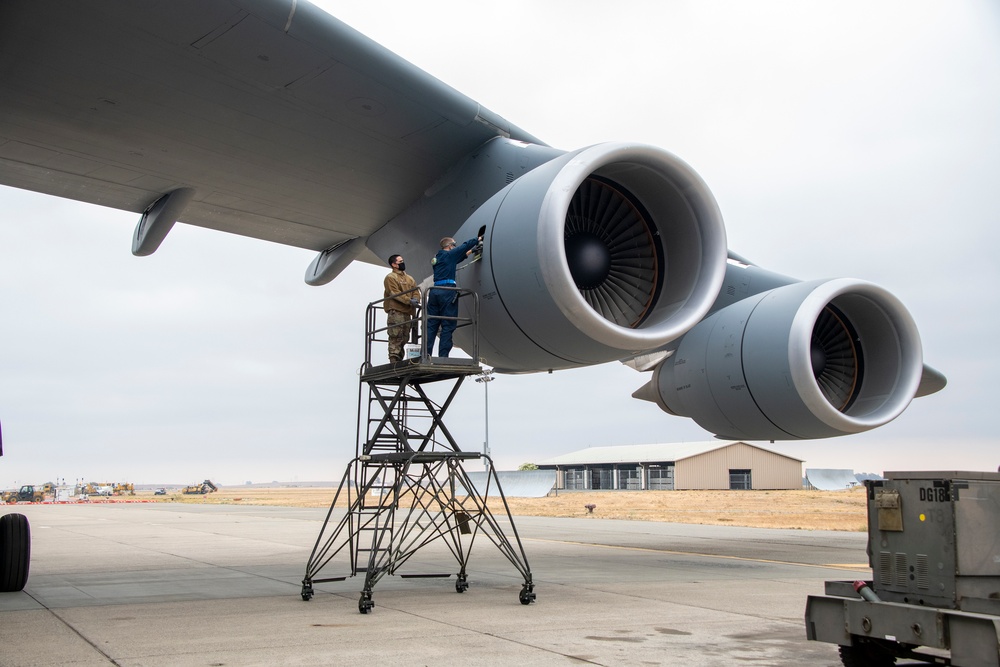 Flight Line Images, Travis AFB