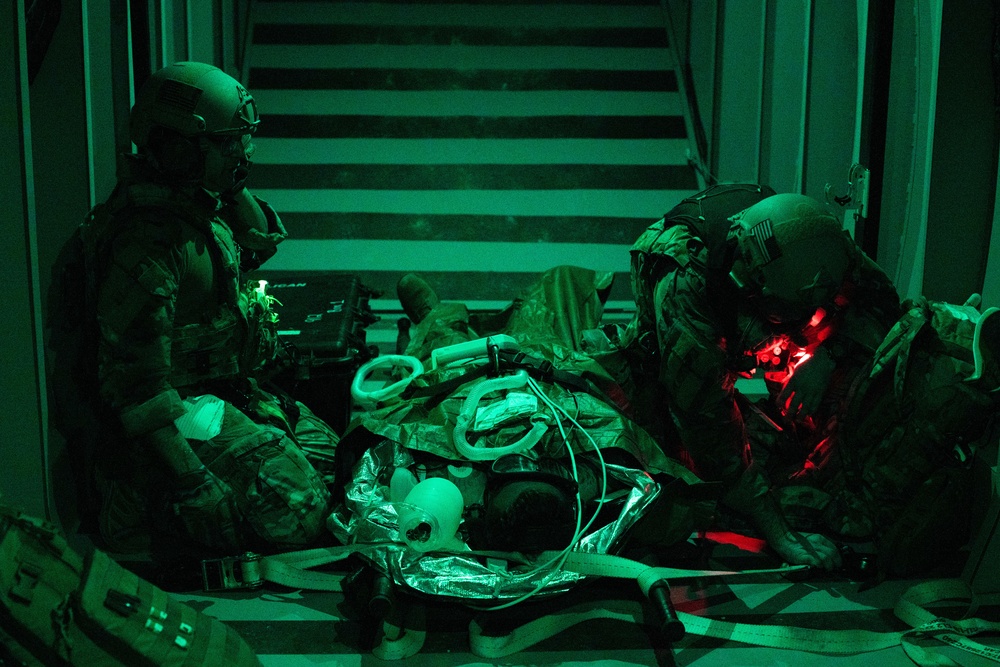 Aiding the Warrior, Preserving the Mission: 27 SOSS Medical Team Conducts Prolonged Field Care Training Exercise