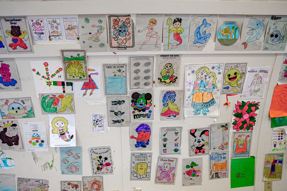 Afghan Children Decorate Walls with Art