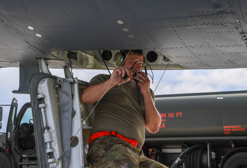 Airmen perform checks and fuels B-52