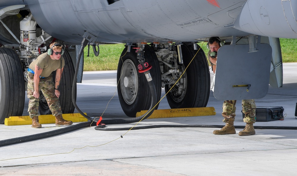 Airmen perform checks and fuels B-52