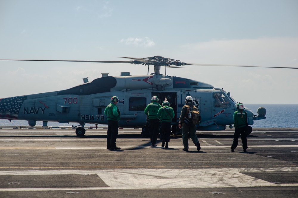 USS Carl Vinson (CVN 70) Conducts Flight Operations