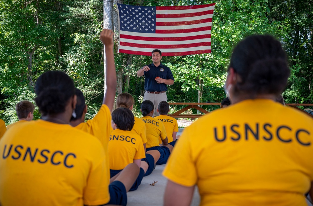 Navy Sailors drill with USNSCC Ft. McHenry Division