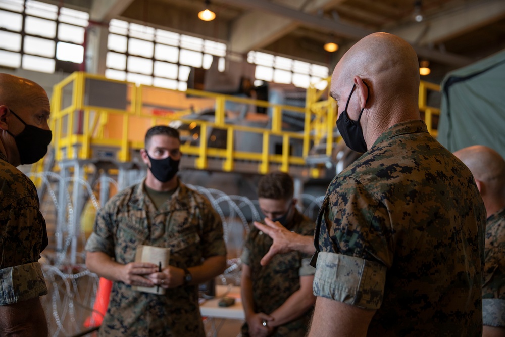 Commandant of the Marine Corps and Sgt. Maj. of the Marine Corps visit III MEF