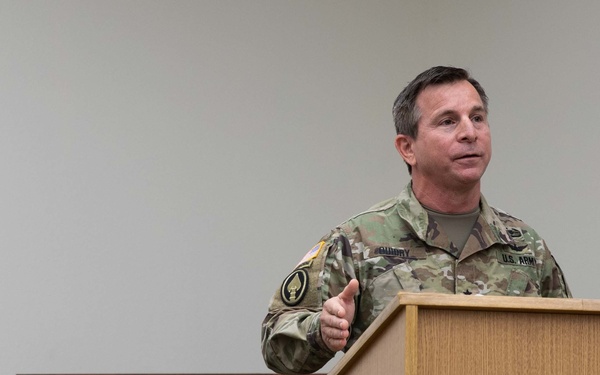 Guidry assumes 86th Training Division command