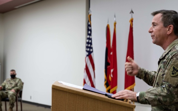 Guidry assumes 86th Training Division command