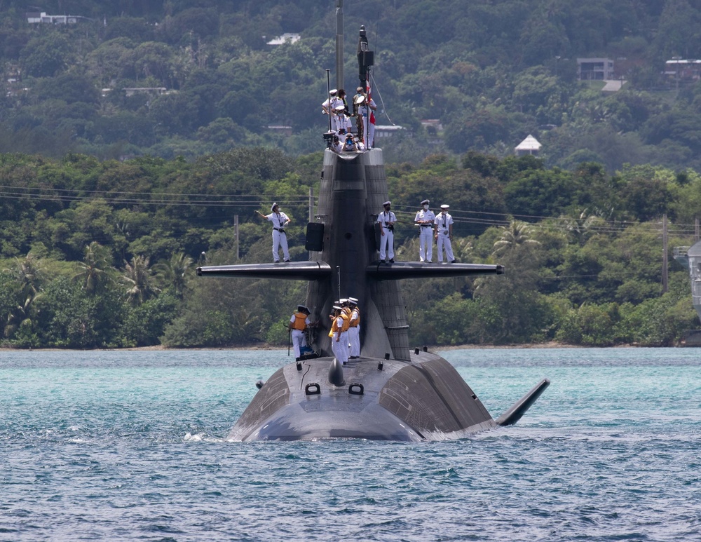 JMSDF Submarine Moors Alongside Frank Cable