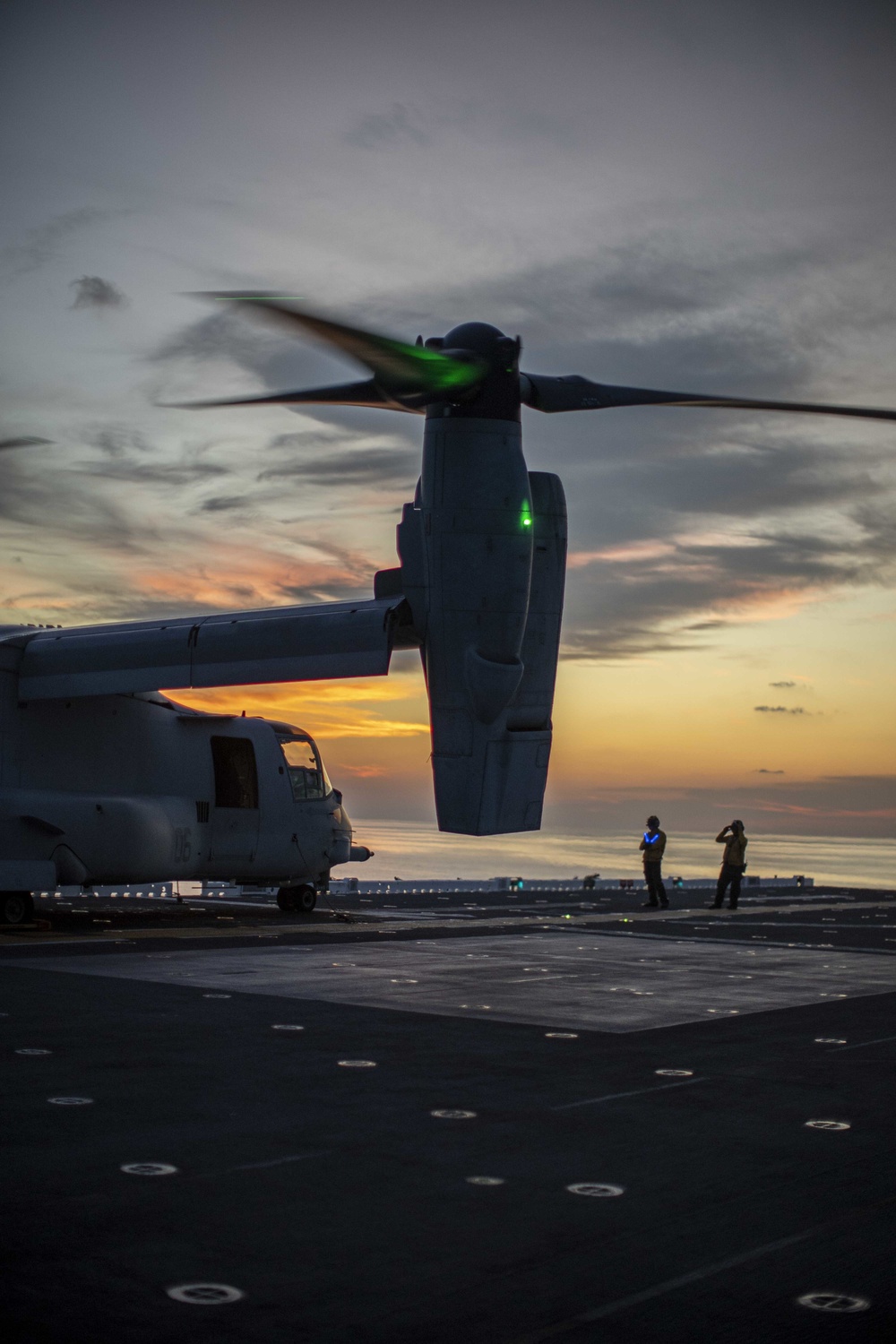 11th MEU ACE conducts routine flight operations aboard USS Essex (LHD 2)