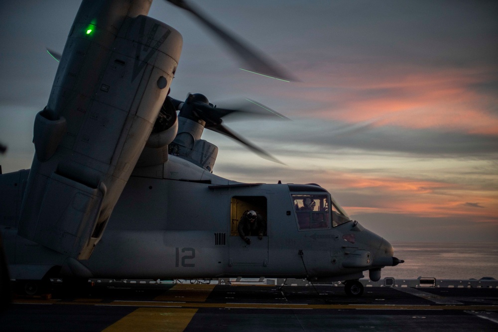 11th MEU ACE conducts routine flight operations aboard USS Essex (LHD 2)