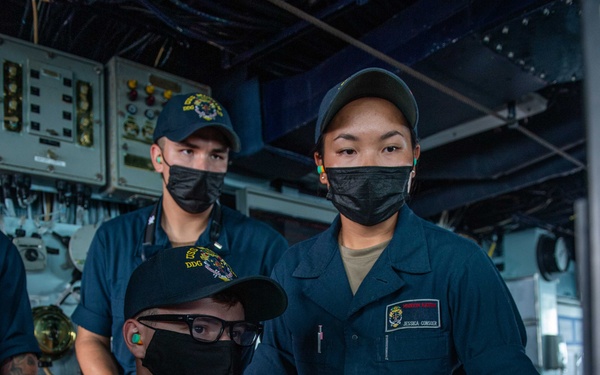 Mustin Sailor Operates a Mk 38 25mm Gun