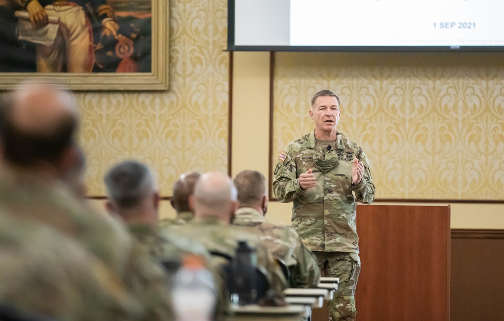 Chief of Staff of the Army and Sergeant Major of the Army Visit Fort Bragg