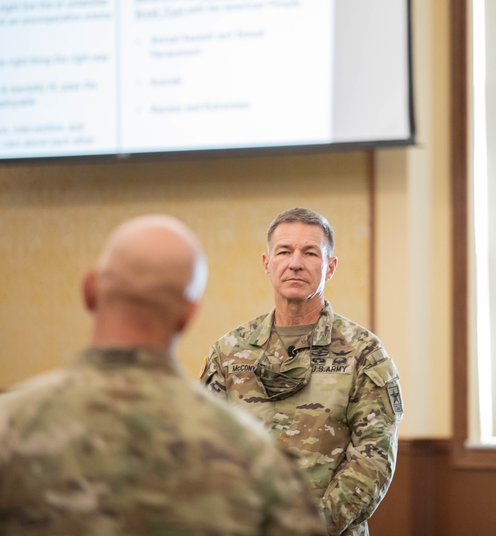 Chief of Staff of the Army and Sergeant Major of the Army Visit Fort Bragg