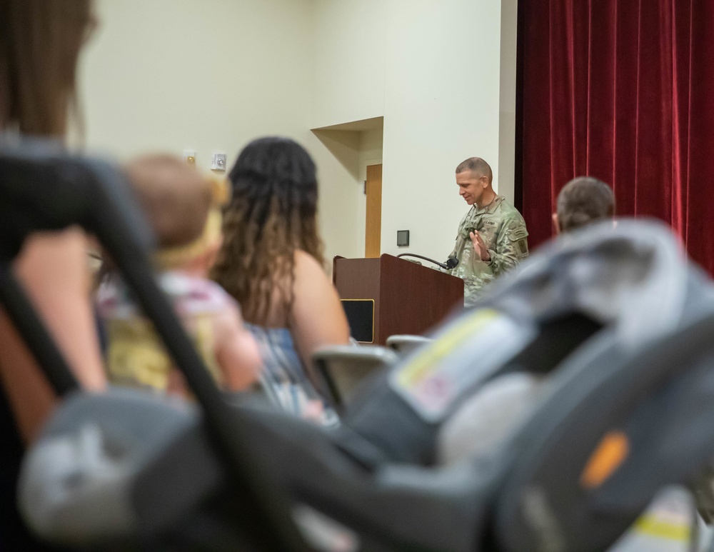 Chief of Staff of the Army and Sergeant Major of the Army Visit Fort Bragg